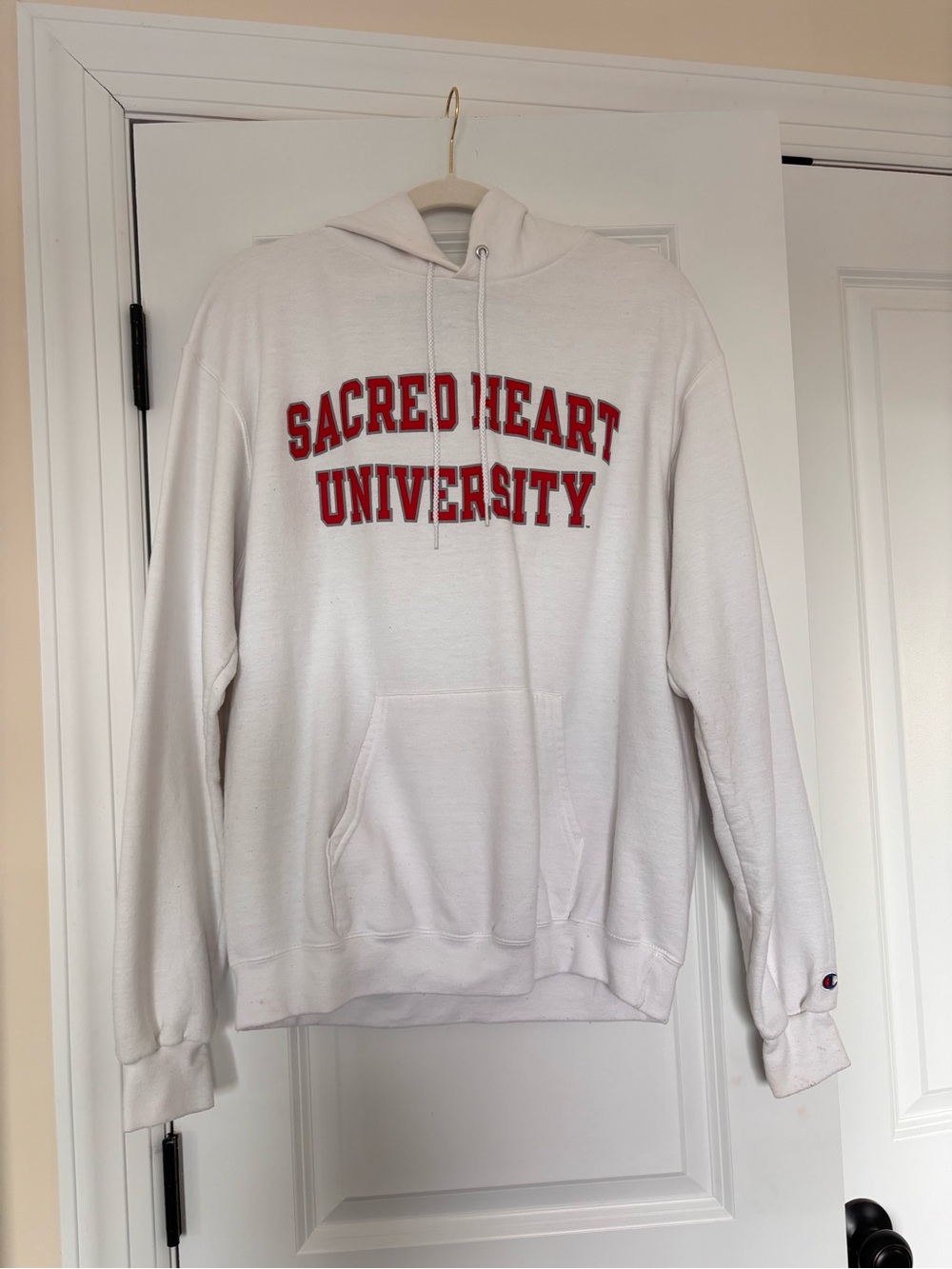 Champion Sacred Heart University White Hoodie Sweatshirt Size Medium